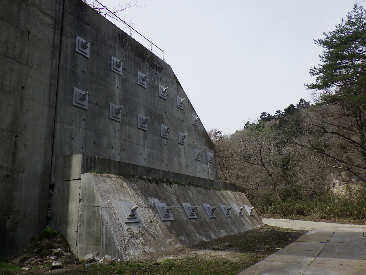 八木山橋梁アンカー工事